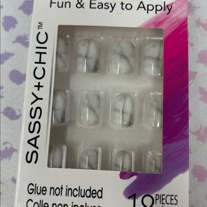 🔴5/25 Fashion Nails Fun Easy To Apply White and Grey Marble